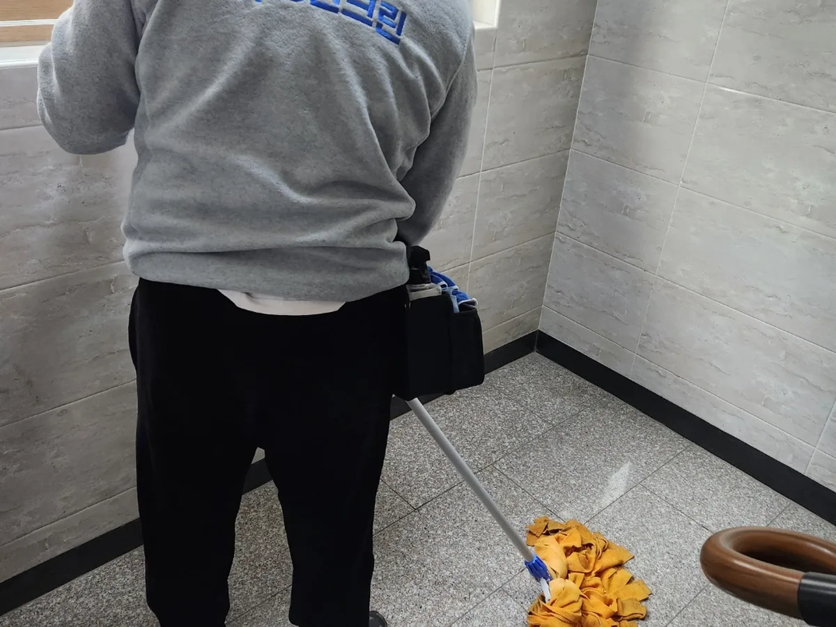 종로구 교북동 빌라 복도·대기 동선 야간 위생청소 사례 - 행진크린